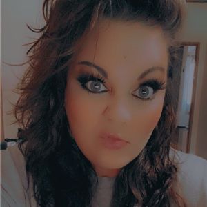 Meet your Posher, Lindsey